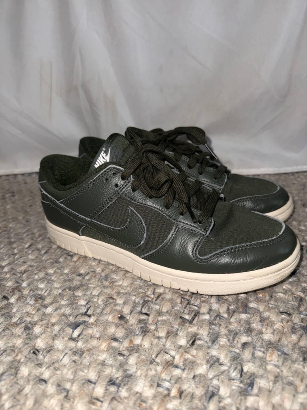 Nike Low-Top Sneakers in Olive Green and Cream Sole